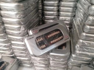 Ensemble de dents en acrylique dentaire Feiying à haute dureté / Prothèse dentaire / Prothèse dentaire en acrylique - Product Image 4