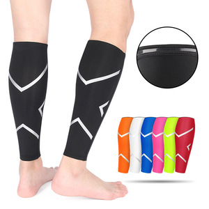 Protège-tibias de compression confortables en néoprène pour jeunes, avec fermeture à boucle réglable, pour le basketball, le football et la course en extérieur - Product Image 1