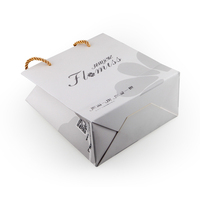 Sacs en papier noir de luxe pour bijoux, avec poignée, personnalisés avec logo de marque, pour la promotion, la vente au détail de vêtements, les cadeaux et le shopping, en gros