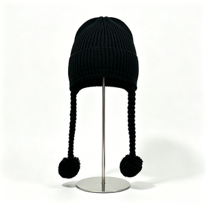 Gorro de punto unisex negro liso, grueso y cálido, con diseño de pompón de doble trenza, informal, térmico para invierno, con imagen de letras. - Product Image 4