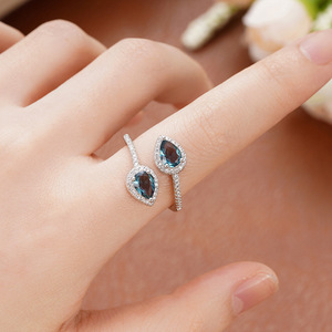 Anello a Goccia con Design Aperto, Stile Regolabile, Anello da Dito per Donne - Product Image 2