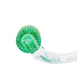 Clinic Strength Home 0,25mm Recubierto de titanio Micro Needle Derma Roller-192 agujas para pieles sensibles y refuerzo de colágeno - Product Image 2