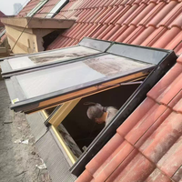Fenêtre de toit à charnières en bois de pin massif, double vitrage Low-E, vue spectaculaire, ventilation pour grenier, loft, pièce supplémentaire