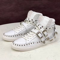 Bottes montantes pour hommes en cuir véritable, style rock sombre, avec boucles de ceinture et rivets, nouvelle collection hiver 2026