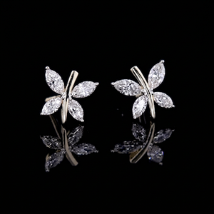 Boucles d'oreilles clous papillon en diamant de laboratoire marquise 1,5 carat |   Or 14 carats - Product Image 1