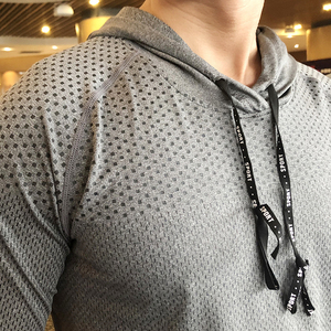 Maglietta da Corsa Personalizzata di Alta Qualità per <span class=keywords><strong>Uomo</strong></span>, <span class=keywords><strong>Manica</strong></span> <span class=keywords><strong>Lunga</strong></span> <span class=keywords><strong>con</strong></span> <span class=keywords><strong>Cappuccio</strong></span>, <span class=keywords><strong>T</strong></span>-<span class=keywords><strong>Shirt</strong></span> da Palestra, Allenamento Fitness, Asciugatura Rapida e Traspirante - Product Image 3