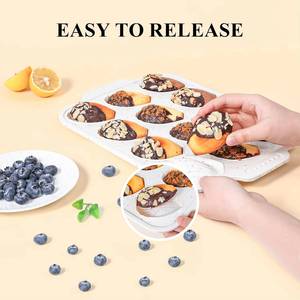 MUYULINS Factory Beige 12-Cup Shell-Shaped LFGB Non-Stick BPA Free Metal Reinforced Frame <b>Silicone</b> Cupcake Pan Muffin Tin - Product Image 6