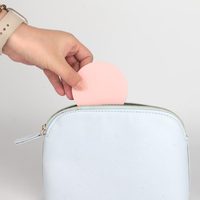 Miroir de Maquillage Compact Double-Face Rond Pliable en Plastique, Format de Poche, Portable et Mignon, Idéal pour le Voyage, Avec Logo Personnalisé