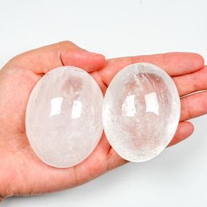 Piedras de cristal de cuarzo transparente Cuarzo curativo Forma libre Artesanía de cristal natural Piedras de Palma de cuarzo transparente pulido para Decoración - Product Image 3