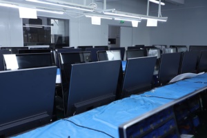 จอแสดงผลดิจิทัล LCD แบบติดผนังในอาคาร MWE ขนาด 55 นิ้ว ความสว่าง 350nits ดีไซน์บางเฉียบ ระบบ Android 14 สำหรับโฆษณาในร้านค้าปลีก - Product Image 6