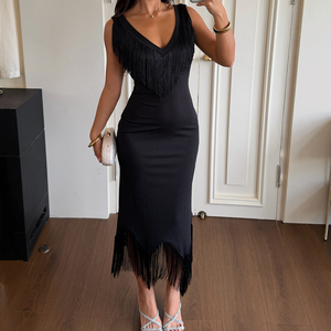 Vestido Elegante y Chic para Mujer, Estilo Negro con Flecos, Cuello en V Asimétrico, Sin Mangas, Sexy, de Moda, para Fiesta, Maxi Vestido - Product Image 3