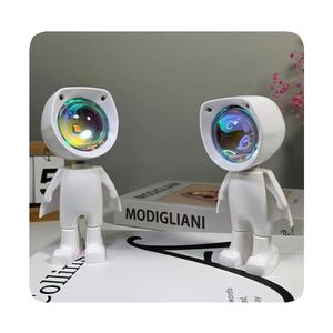 Lampe de chevet <span class=keywords><strong>robot</strong></span> USB populaire, projecteur astronaute, décoration lumineuse d'ambiance, lampe coucher de soleil rechargeable - Product Image 1