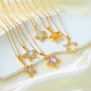 Collar con colgante de estrella 3D hueca de grano delicado y cadena fina para mujer, ideal para uso diario, citas y banquetes. Joyería para pedidos al por mayor. - Product Image 2
