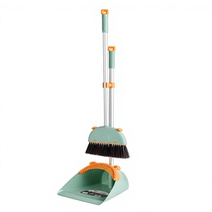 Set <span class=keywords><strong>Scopa</strong></span> Magnetica e Paletta con Spazzola in Crine di Cavallo e Manico da 120 cm per la Pulizia di Pavimenti Duri - Product Image 1