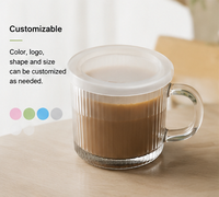 Vente en gros usine, couvercle de tasse en silicone réutilisable, anti-fuite, design lune, avec trou de boisson, disponible en 8cm et 9cm, personnalisable (logo, couleur, taille)