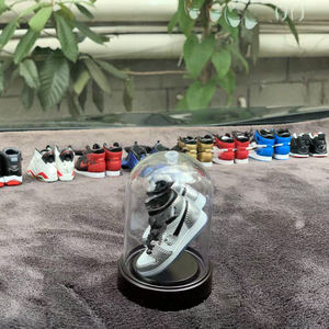 Llavero de PVC con diseño de zapatilla de baloncesto impresa a mano, Jor Dan 1 Mini Sneaker 3D, con caja, venta al por mayor - Product Image 6