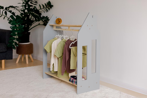 Support à cadre en bois Montessori pour enfants, meubles de lit de style ferme avec porte-vêtements en bois pour garde-robe de bambin - Product Image 2