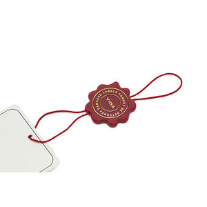 Etiquetas Colgantes Personalizadas de Lujo <span class=keywords><strong>con</strong></span> Cordón de Poliéster Repujado, Etiquetas Ecológicas de Nylon <span class=keywords><strong>para</strong></span> Relojes <span class=keywords><strong>con</strong></span> Logotipo de Marca <span class=keywords><strong>para</strong></span> Plástico - Product Image 4