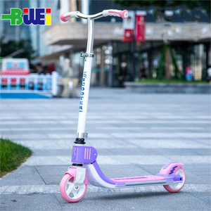 Nouveau style de trottinette en alliage d'aluminium pour enfants de <span class=keywords><strong>10</strong></span> <span class=keywords><strong>ans</strong></span>, jouet, bonnes pièces de rechange, hauteur réglable, scooter à pied pour enfants - Product Image 2