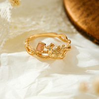 Bague en résine dorée avec zircon blanc, polyvalente et élégante, pour les trajets quotidiens, les rendez-vous galants et les occasions sociales