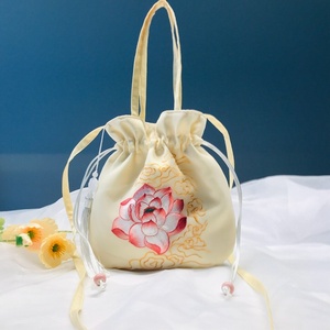 Bolso para teléfono móvil bordado de estilo chino para mujer, accesorios Hanfu con borlas, <span class=keywords><strong>bolsa</strong></span> con cordón de esquina redondeada, <span class=keywords><strong>bolsa</strong></span> de almacenamiento - Product Image 2