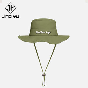 Chapeau de plage d'été avec bord effiloché réglable et sangle brodée. Chapeau de pêcheur luxueux 100% coton. - Product Image 2