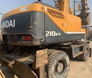 Used Hyundai Wheel Excavator 21Tons 210W-9 Engine 129kw Power 0.92M Bucket Capacity PLC Gear Bearing Pump High Quality Low - Product Image 3