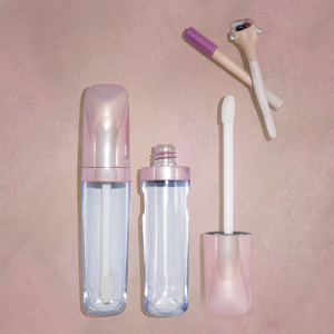 <span class=keywords><strong>Venus</strong></span> Hermosos Tubos Planos Personalizados de 5ml para Brillo Labial, Botellas de Plástico Recargables DIY para Aceite Labial, Colorete y Limpiador Facial con Brocha de 22mm - Product Image 2