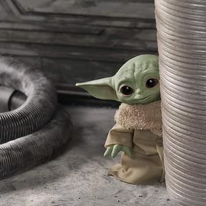 Hasbro <span class=keywords><strong>Star</strong></span> Wars The Mandalorian Grogu (Baby <span class=keywords><strong>Yoda</strong></span>) - Figura Statica con Effetti Sonori, Giocattolo Originale per Bambini, Oggetto da Collezione - Product Image 3