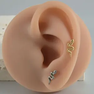 DIYバルク卸売ASTM F136チタンインプラントグレード内ネジスネークラブレットトラガスピアス - Product Image 2