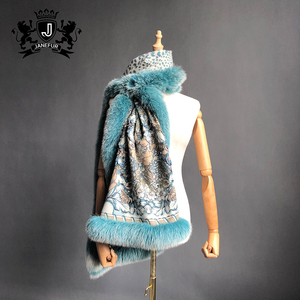 Scialle in <span class=keywords><strong>Cashmere</strong></span> stile moda stile scialle con pelliccia vera pelliccia blu volpe rifinitura mantello scialle di <span class=keywords><strong>seta</strong></span> - Product Image 6