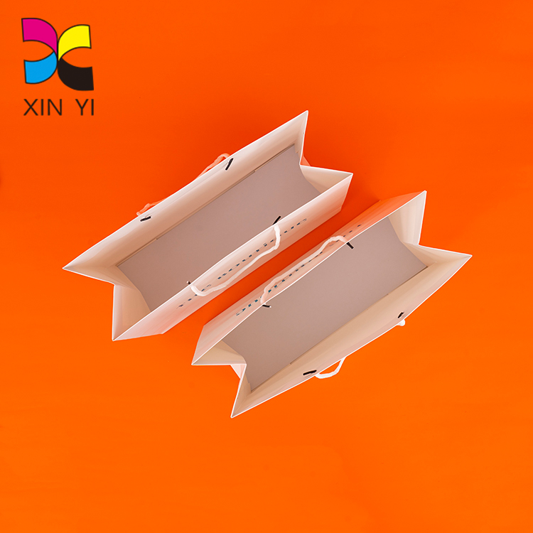 Guangzhou factory price custom decorative bags printing unique paper bag