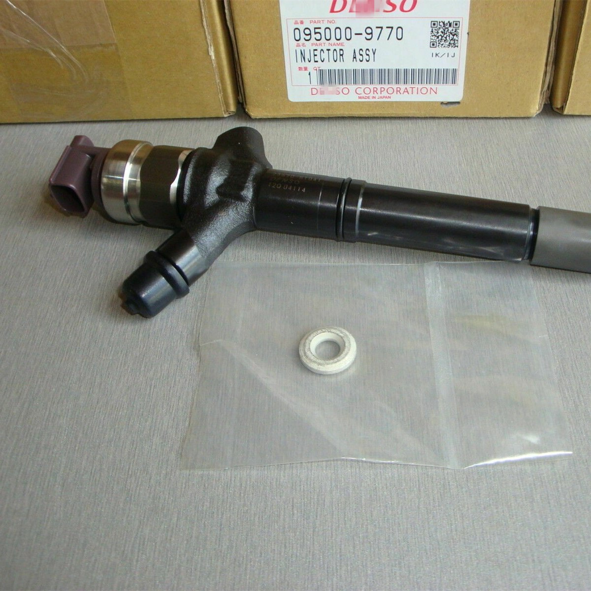 injector nozzle 23670-51041 23670-51040 095000-9770 injector for Toyota 1VD-FTV common rail injector 23670-51041 23670-51040