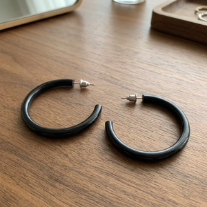 Boucles d'oreilles créoles en corne de buffle faites à la main nouvel accessoire de mode pour la fête de fiançailles ou le mariage Etsy Offre Spéciale Fairtrade - Product Image 3