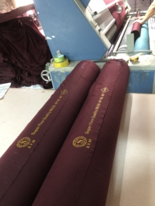 ผ้าฝ้ายป๊อปลินมีจํานวน<span class=keywords><strong>ส</strong></span>ูงและผ้าความหนาแน่นผ้าฝ้ายโพลีเอ<span class=keywords><strong>ส</strong></span>เตอร์ป๊อปลินที่ปราศจากริ้วรอย - Product Image 3