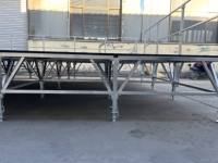 Plateforme de Danse Modulaire Extérieure en Métal Carrée Portable 1,22m x 1,22m Capacité de Charge 1000kg Anti-Rouille Scène Alien pour Événements