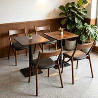 Ensemble de table et de chaises carrées de style médiéval personnalisable avec structure en métal pour cafés, pâtisseries, restaurants, et restaurants de nouilles