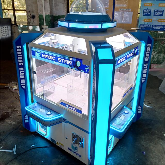 4 Player Claw Machine Coin Operated Arcade Amusement Game Machine Medium Claw Machine with Credit Card Reader
