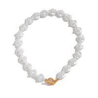 Collier de perles imitées irrégulières baroques pour femmes Design rétro dame collier ras du cou quotidien bohême bijoux de mode cadeaux de fête