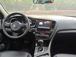 Kia K5 d'occasion en bon état, berline <span class=keywords><strong>sportive</strong></span> essence, voitures d'occasion <span class=keywords><strong>pas</strong></span> chères pour usage familial, années 2014, 2015, 2016 - Product Image 4