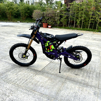 Moto électrique Sur-Ron Light Bee 10KW légère 2026 avec cadre en aluminium et deux modes de conduite pour le trail et les trajets quotidiens