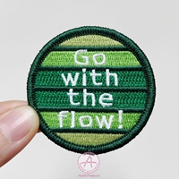 Patch de broderie en tissu personnalisé crochet et boucle thermocollants à coudre bordure découpée à chaud