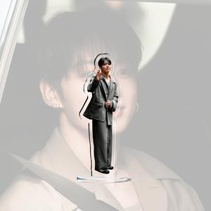 10CM KPOP JUNGKOOK HD Photo Deux Côtés Imprimer Acrylique Standee Magazine <span class=keywords><strong>Action</strong></span> Stand <span class=keywords><strong>Bureau</strong></span> Décor Affichage Modèle Fans Cadeau D'anniversaire - Product Image 4
