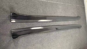 Pièces de voiture en fibre de carbone de haute qualité, jupe latérale adaptée à la <span class=keywords><strong>Mercedes</strong></span> <span class=keywords><strong>Benz</strong></span> Classe <span class=keywords><strong>CLS</strong></span> W218 CLS63 modèle modifié R <span class=keywords><strong>2021</strong></span>- - Product Image 4
