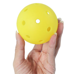 Balle de pickleball texturée à 26 trous moulée par rotation, avec logo personnalisé, pour sports de plein air - Product Image 4