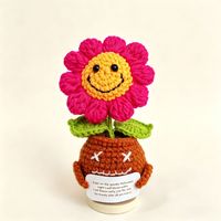 Mini plante en pot au crochet fantaisie d'Halloween, poupée monstre faite à la main, décoration de bureau mignonne, cadeau