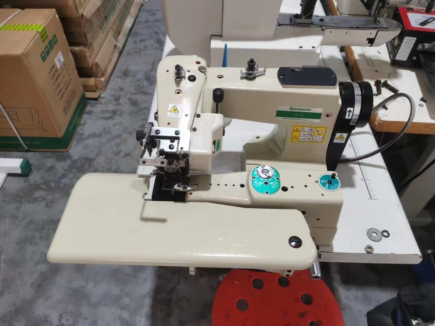 Yamato CM364 - High-Speed Chain Stitch Blind Stitch Machine