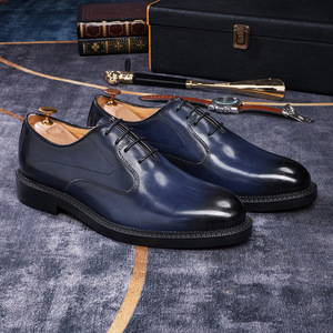 Zapatos de hombre de lujo italianos de alta gama, brogues hechos a mano con cuero genuino. - Product Image 6