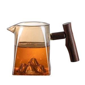 Caraffa <span class=keywords><strong>in</strong></span> <span class=keywords><strong>Vetro</strong></span> Borosilicato ad Alta Resistenza con Manico <span class=keywords><strong>in</strong></span> Legno, Ecologica e Moderna, per <span class=keywords><strong>Acqua</strong></span> Fredda, con Coperchio e Separatore per <span class=keywords><strong>Acqua</strong></span> Calda e Fredda - Product Image 5