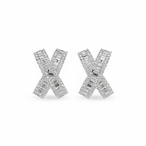 Boucles d'oreilles clous Twinz en forme de X, serties de diamants baguette en argent 925 plaqué or blanc, design géométrique, luxe, usage quotidien, unisexe - Product Image 1